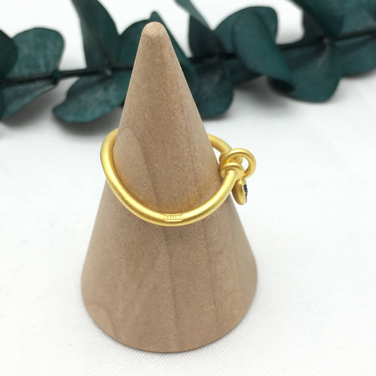 Silver vermeil Luah luna Ring with sapphires