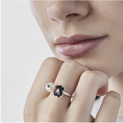 Silver  Erma Ring with onyx, pearl and spinels