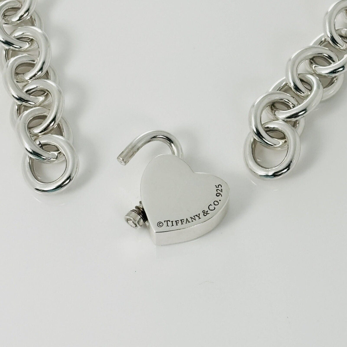 18" Return to Tiffany & Co Heart Padlock Lock Pendant Rolo Necklace in