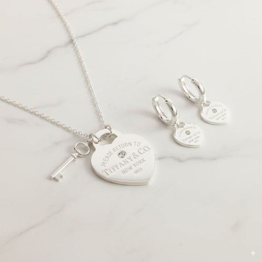 Set of Tiffany & Co Return to Tiffany Small silver Heart  Stud Earrings Silver Necklace earrings Bracelets
