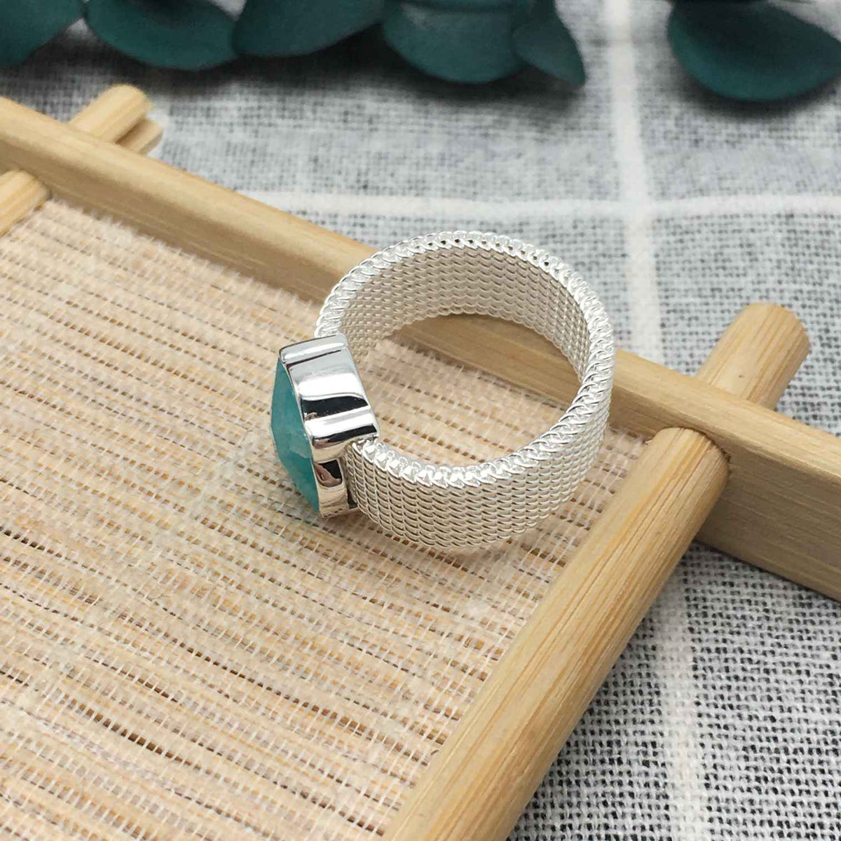 Silver  Mesh Color Ring with faceted Amazonite Bear motif
