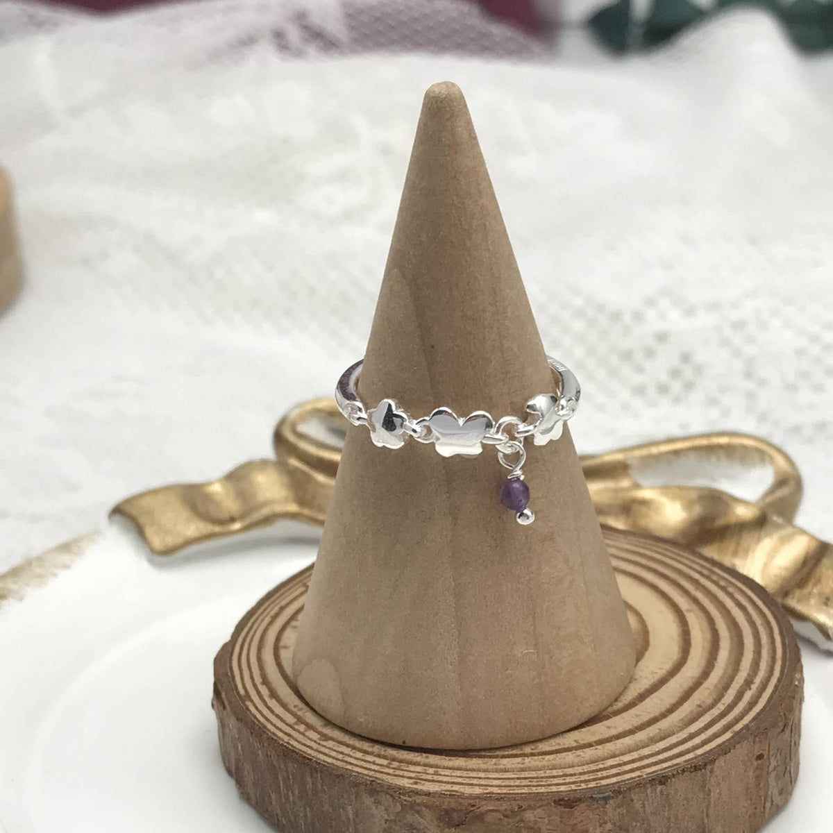 Silver Bold Motif Ring with amethyst
