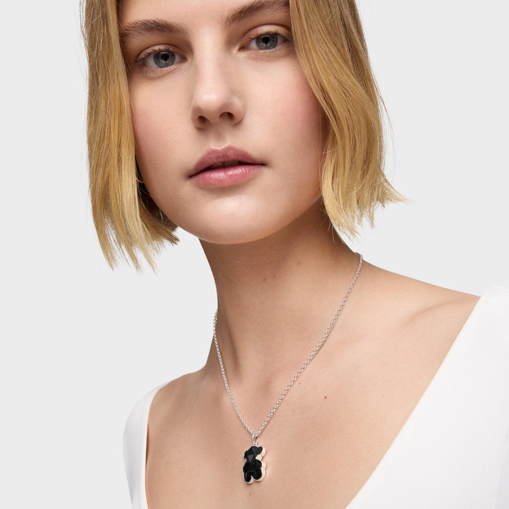 Medium silver Pendant with onyx bear motif in onyx  Icon Color